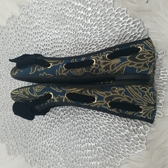 Libby Edelman Deep Blue Gold & Black Paisley Flat with Velvet Bow - Picture 6 of 7